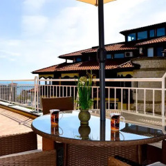 Отель Royal Nesebar бассейн