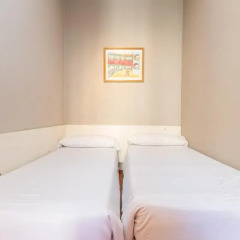 Апартаменты Ainb Raval Hospital Apartments Барселона детские мероприятия фото 2