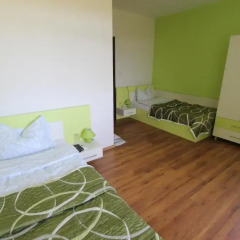 Отель Guest House Arima Болгария, Шумен - отзывы, цены и фото номеров - забронировать отель Guest House Arima онлайн комната для гостей фото 2