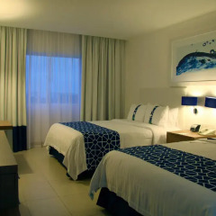 Отель Holiday inn Acapulco La Isla 3* Люкс с различными типами кроватей