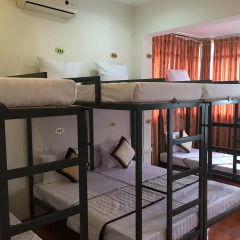 Отель Sunshine 3 2* Кровать в общем номере фото 7