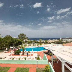 Adelais Bay Hotel бассейн фото 3