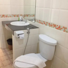Santiphap Hotel & Villa 3* Стандартный номер с различными типами кроватей фото 23