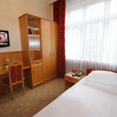 Отель Corvinus Pension 4* Стандартный номер фото 4