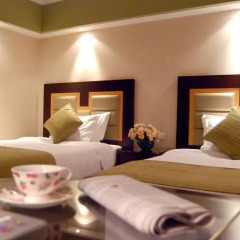 Hua Ting Hotel And Towers 5* Номер Делюкс с различными типами кроватей