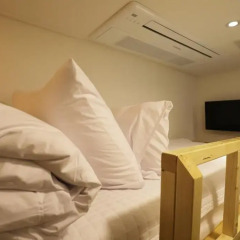 Отель STEP INN Myeongdong 1 3* Стандартный номер с различными типами кроватей фото 7