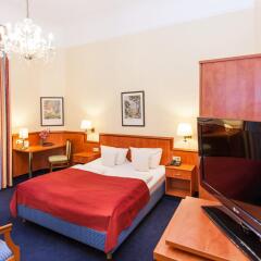 Centro Hotel National Frankfurt City 3* Стандартный номер с двуспальной кроватью