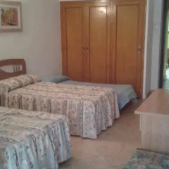 Отель Hostal Pineda Стандартный номер с 2 отдельными кроватями фото 4