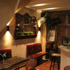 Отель B&B Sablon Antwerp Номер Делюкс с различными типами кроватей фото 9