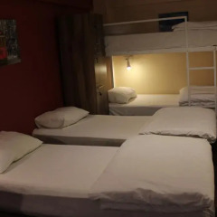 Twins Rooms Hostel Кровать в общем номере с двухъярусной кроватью фото 3