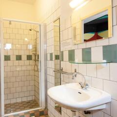 Отель St Christophers Inn at The Winston 2* Кровать в общем номере с двухъярусной кроватью фото 5