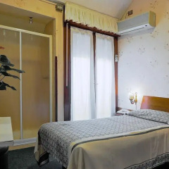 London Hotel 2* Стандартный номер с двуспальной кроватью фото 4