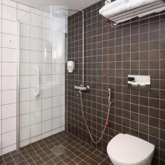 Отель Pingvinhotellet UNN Tromsø 3* Стандартный номер с различными типами кроватей фото 3