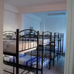 Хостел Youth Athens бассейн