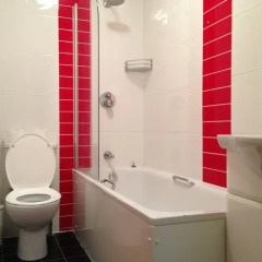 Acton Town Hotel 2* Номер с общей ванной комнатой с различными типами кроватей (общая ванная комната) фото 6