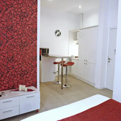 Отель Six Rooms Plaza Mayor в номере