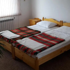 Отель Guest House Zlatinchevi Банско комната для гостей фото 4