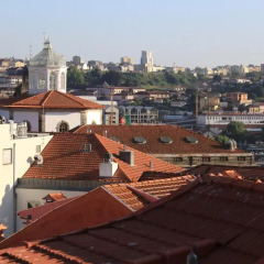 Being Porto Hostel Стандартный номер с двуспальной кроватью (общая ванная комната) фото 2