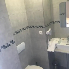 Hotel De Berne 2* Стандартный номер с различными типами кроватей фото 9