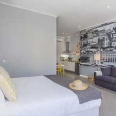 Отель Emporium Lisbon Suites 4* Люкс с различными типами кроватей фото 4