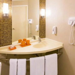 Отель ibis Pattaya Таиланд, Паттайя - 2 отзыва об отеле, цены и фото номеров - забронировать отель ibis Pattaya онлайн ванная