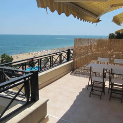 Отель Sea Apartments - Different Locations in Golden Sands Болгария, Золотые пески - отзывы, цены и фото номеров - забронировать отель Sea Apartments - Different Locations in Golden Sands онлайн балкон