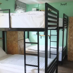 Doolay Beachfront Hostel Кровать в общем номере с двухъярусной кроватью фото 9