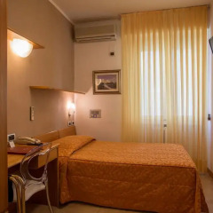 Отель Europa (Desenzano Del Garda) 3* Стандартный номер фото 7