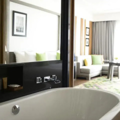 Отель The Nai Harn Phuket 4* Номер Премиум с разными типами кроватей фото 4