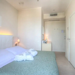 Ferretti Beach Hotel 4* Стандартный номер двуспальная кровать фото 4
