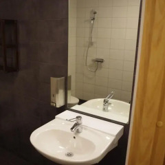 Spoton Hostel & Sportsbar Кровать в женском общем номере фото 3