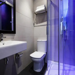 Отель Hostal Bcn Ramblas Стандартный номер с 2 отдельными кроватями фото 19