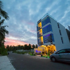 Отель The White Harp Beach Hotel Мальдивы, Мале - отзывы, цены и фото номеров - забронировать отель The White Harp Beach Hotel онлайн парковка