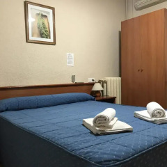 Отель Hostal El Pilar Стандартный номер с двуспальной кроватью фото 5