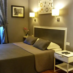 Отель AmoRoma Suite Стандартный номер с двуспальной кроватью фото 10