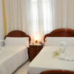 Отель Hostal Reconquista Испания, Мадрид - отзывы, цены и фото номеров - забронировать отель Hostal Reconquista онлайн комната для гостей фото 4