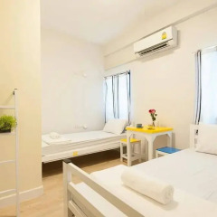 My Thai Hostel Стандартный номер фото 13