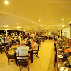 Отель Golden Star Beach Hotel Шри-Ланка, Негомбо - отзывы, цены и фото номеров - забронировать отель Golden Star Beach Hotel онлайн гостиничный бар