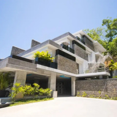 Отель Villas Overlooking Layan парковка