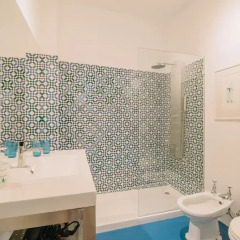 Отель Camoes Deluxe Bairro Alto Португалия, Лиссабон - отзывы, цены и фото номеров - забронировать отель Camoes Deluxe Bairro Alto онлайн ванная фото 2
