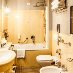 Отель Holiday Inn Milan - Garibaldi Station 4* Стандартный номер с различными типами кроватей фото 2