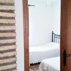 Отель Trujilllo Holiday Home Испания, Кониль-де-ла-Фронтера - отзывы, цены и фото номеров - забронировать отель Trujilllo Holiday Home онлайн комната для гостей фото 4