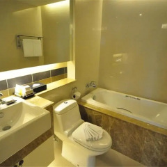 Отель Bliston Suwan Park View 4* Улучшенные апартаменты с различными типами кроватей фото 3