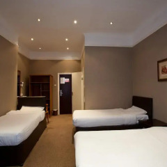 Newham Hotel 2* Стандартный семейный номер с двуспальной кроватью фото 12