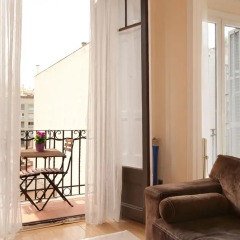 Апартаменты Enjoy Apartments Calabria Барселона комната для гостей фото 4