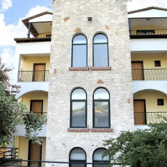 Lesse Hotel вид на фасад фото 2