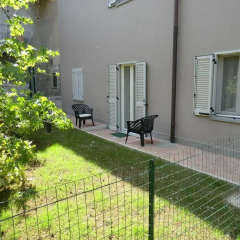 Отель Marco Green House Беллинцаго-Ломбардо