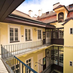 Отель U Zlate Podkovy - At The Golden Horseshoe Чехия, Прага - отзывы, цены и фото номеров - забронировать отель U Zlate Podkovy - At The Golden Horseshoe онлайн балкон