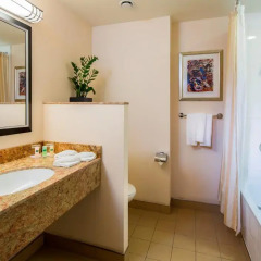 Отель Courtyard By Marriott Prague City 4* Стандартный номер