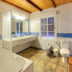 Отель Hacienda los Majadales Испания, Кониль-де-ла-Фронтера - отзывы, цены и фото номеров - забронировать отель Hacienda los Majadales онлайн ванная